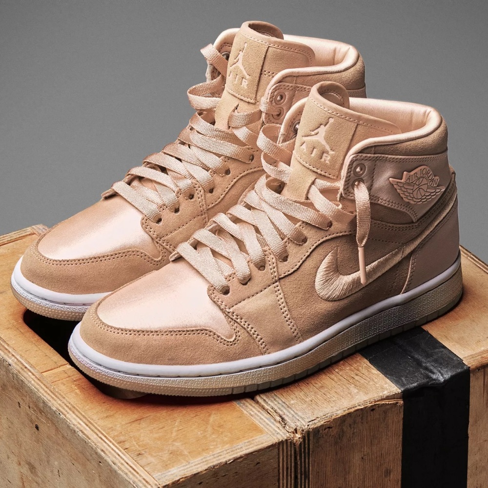 NIKE | Air Jordan 1 Iced Peach Retro Satin Suede Season of Her Collection Size 8